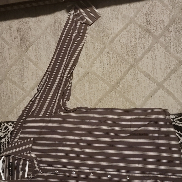 Polo Button Down - Picture 2 of 4